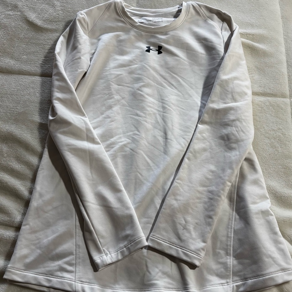 White under armor workout top Thermal for cold weather, good condition